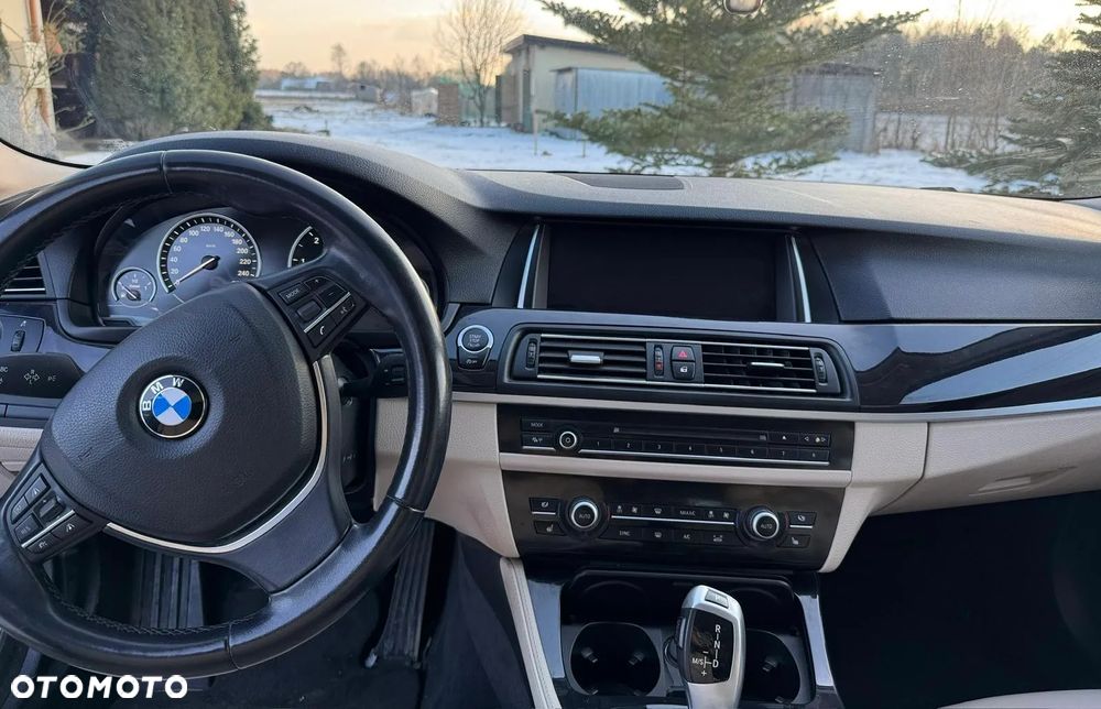 BMW Seria 5 525d xDrive Luxury Line - 5