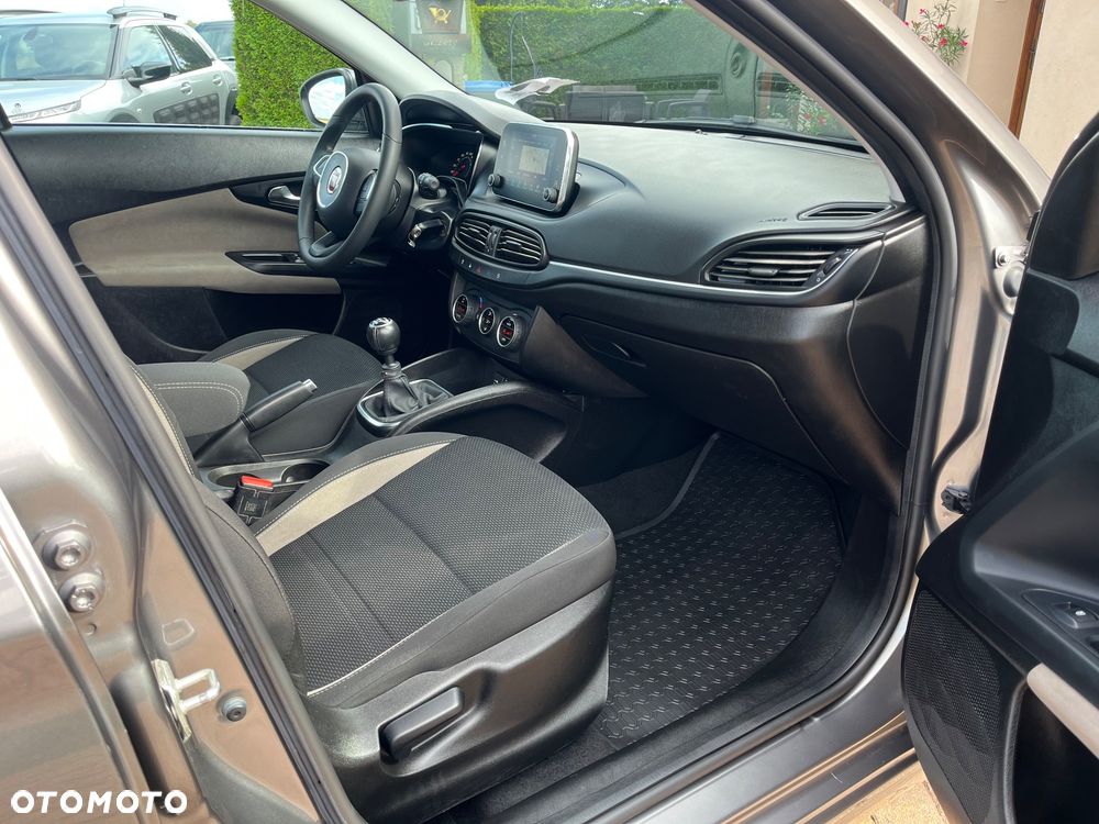 Fiat Tipo 1.4 T-Jet Lounge - 24