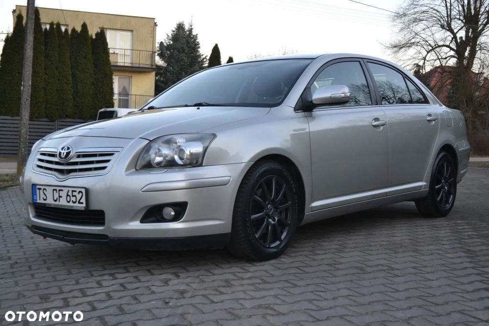 Toyota Avensis 2.0 VVT-i Executive - 2