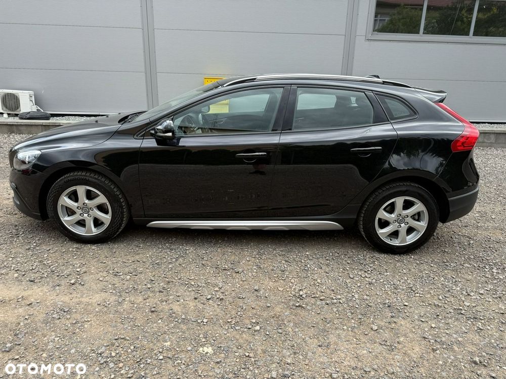 Volvo V40 Cross Country - 5