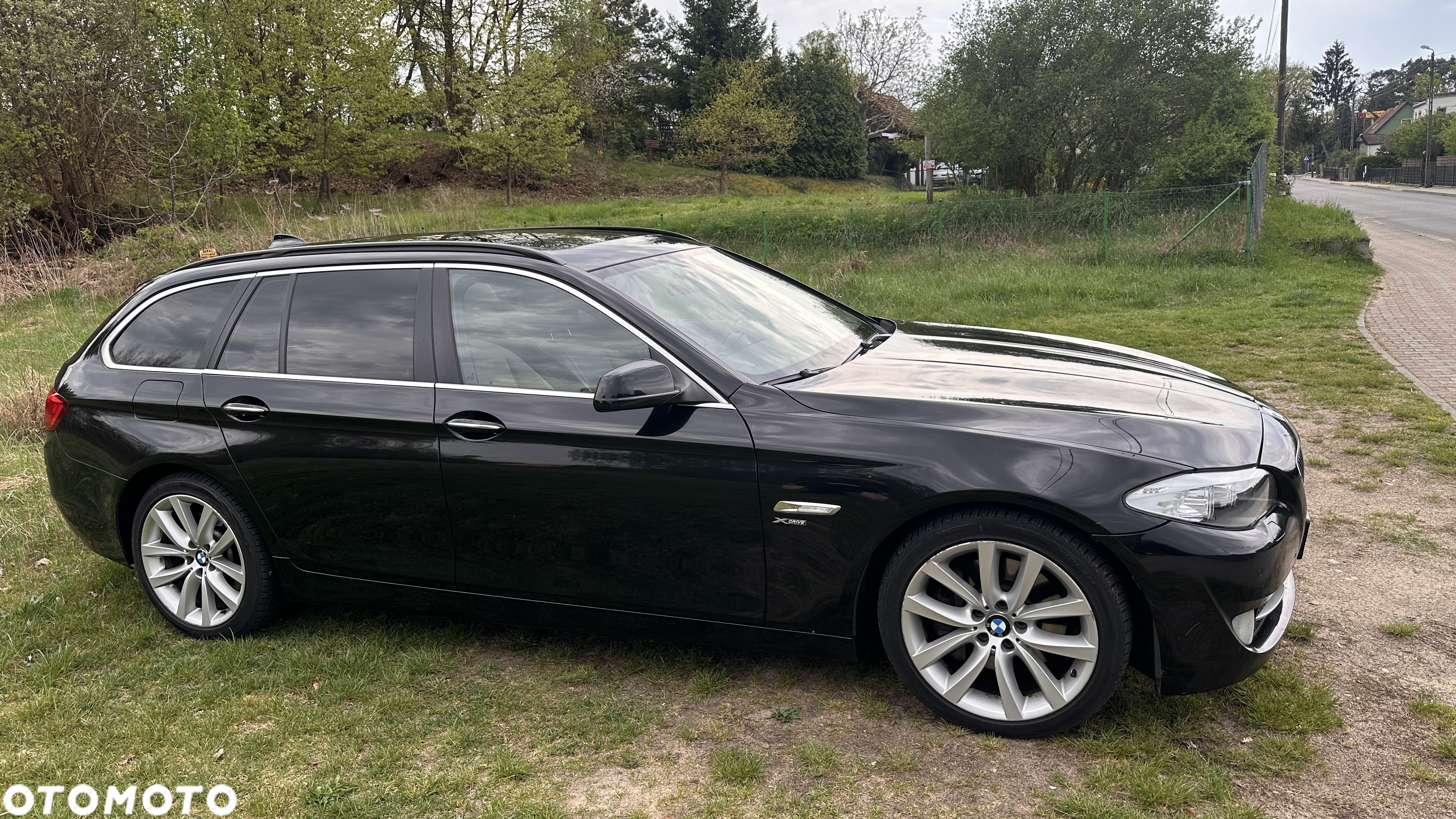 BMW Seria 5 530d xDrive Touring - 2