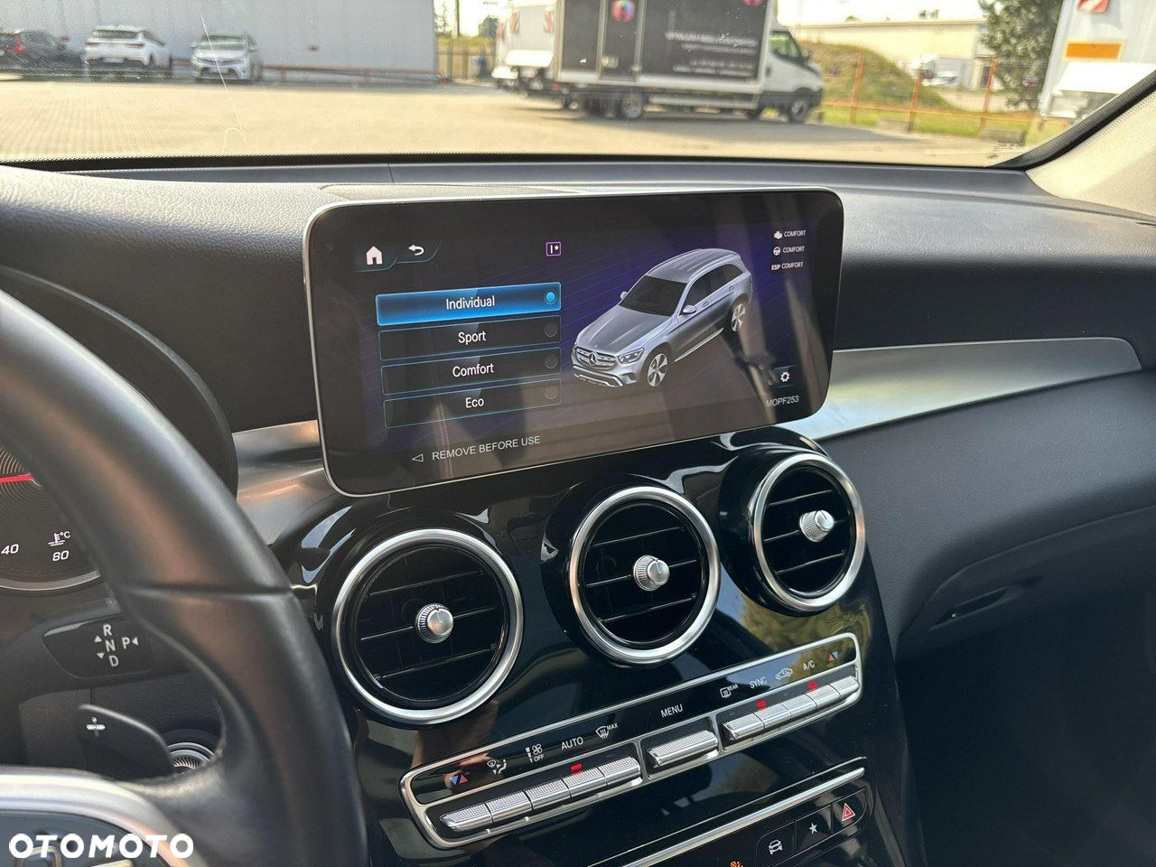 Mercedes-Benz GLC - 23