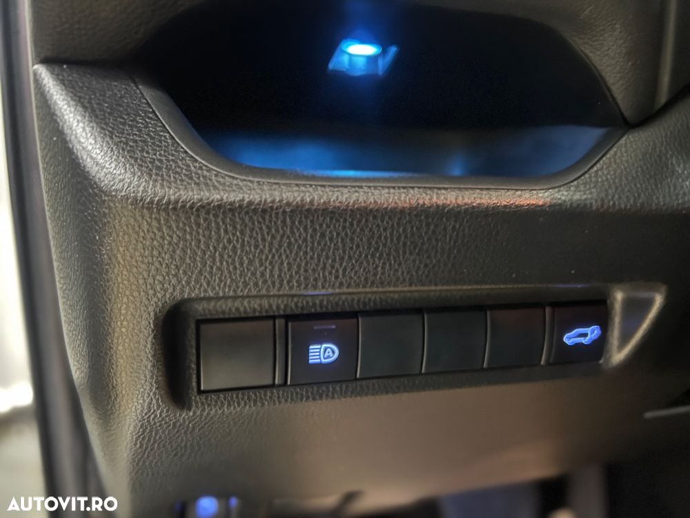 Toyota RAV4 2.5 4x4 Hybrid Lounge - 25