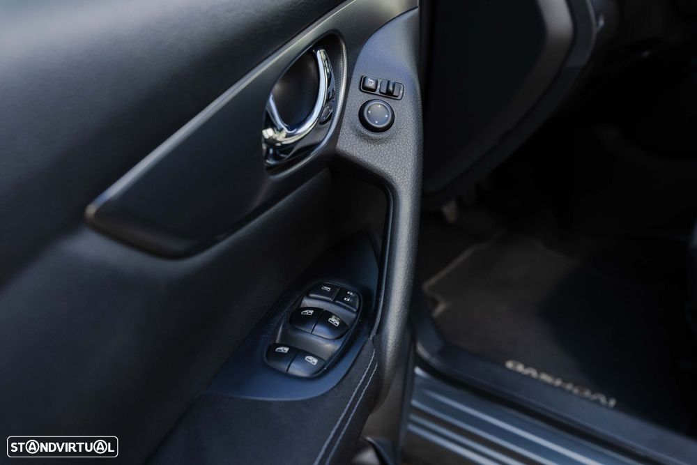 Nissan Qashqai 1.5 dCi N-Connecta - 14