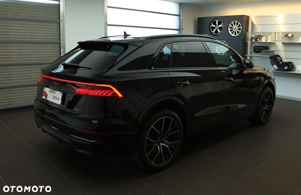 Audi Q8 - 10
