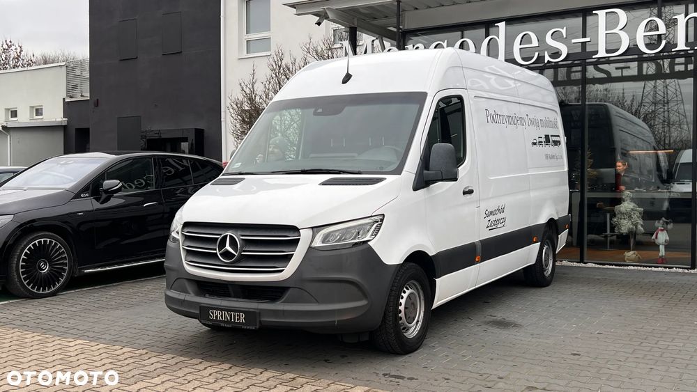 Mercedes-Benz Sprinter - 1