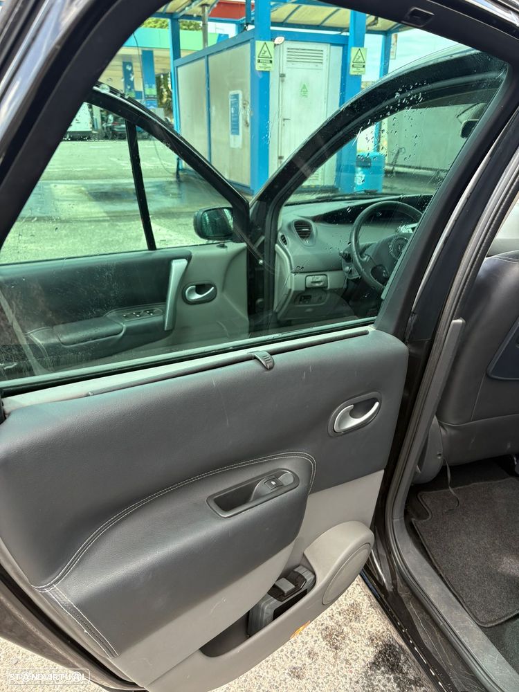 Renault Grand Scénic 1.5 dCi S 7L. - 10
