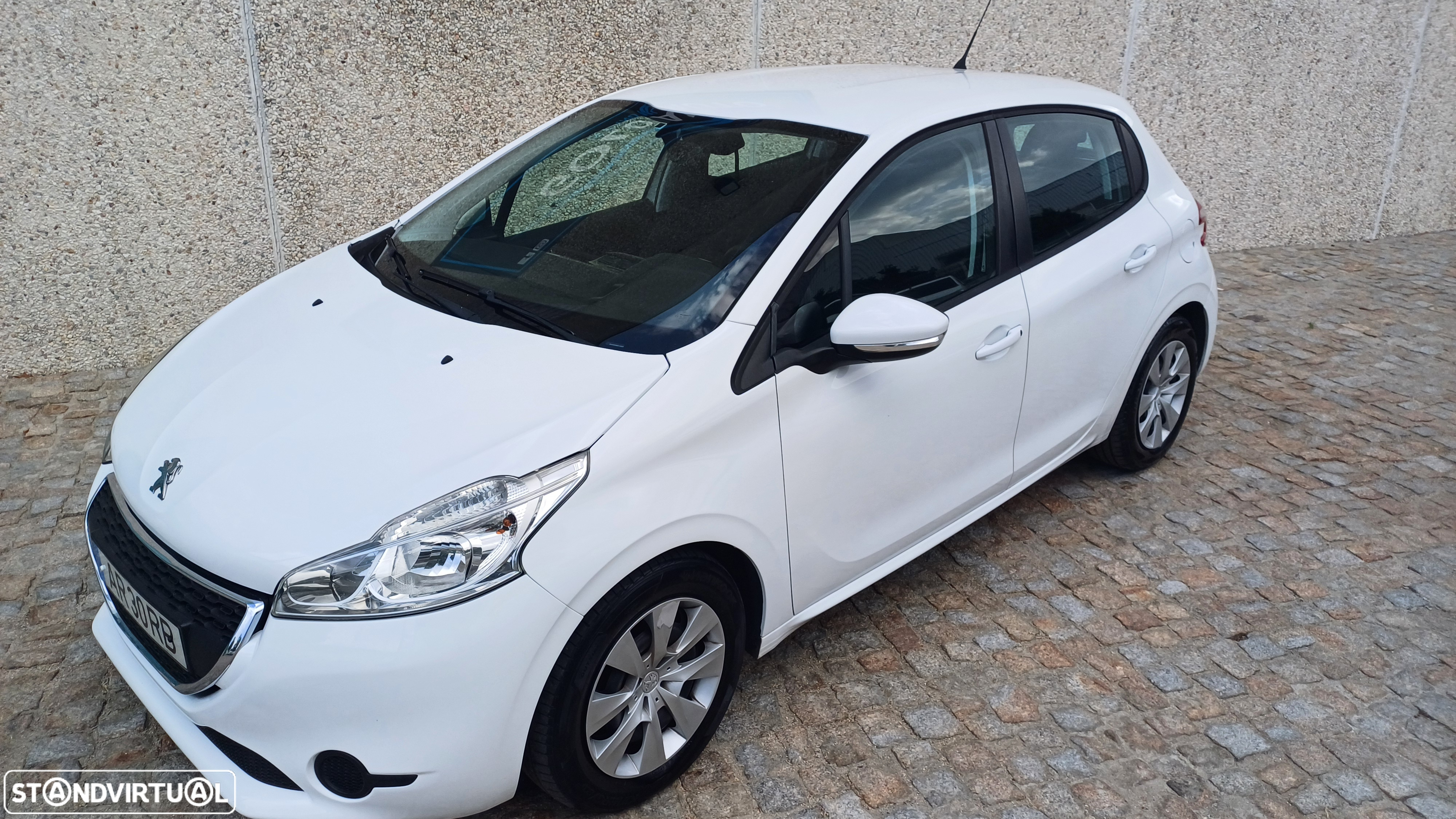 Peugeot 208 1.4 HDi - 9