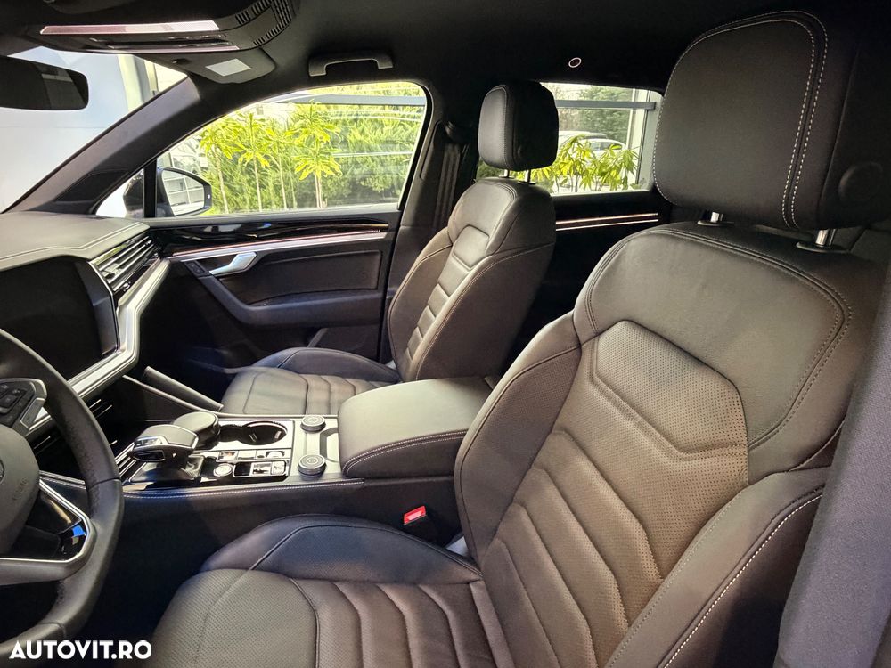 Volkswagen Touareg V6 TDI 4MOTION Elegance - 10