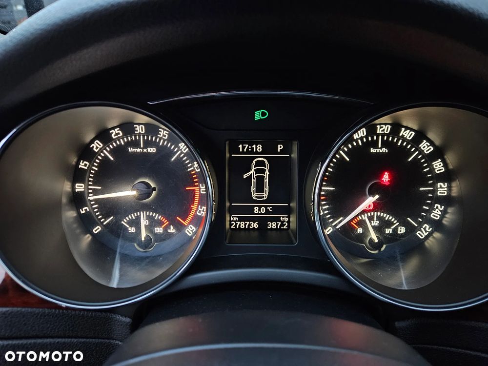 Skoda Superb 2.0 TDI Platinum DSG - 13