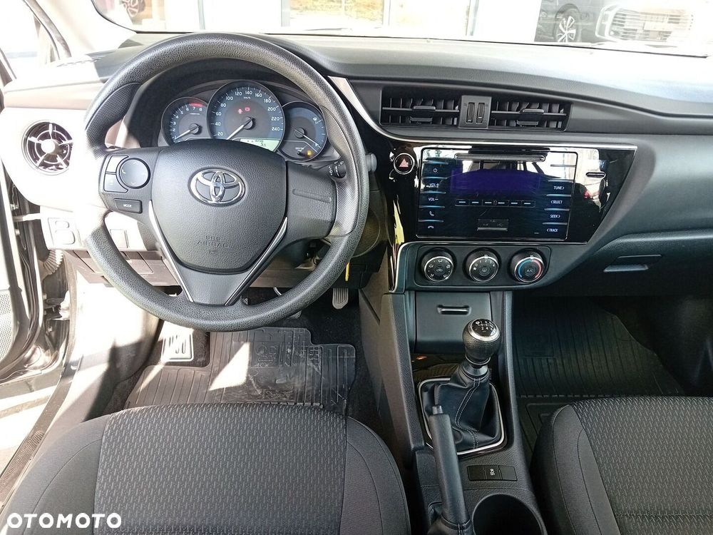 Toyota Corolla 1.6 Active EU6 - 11