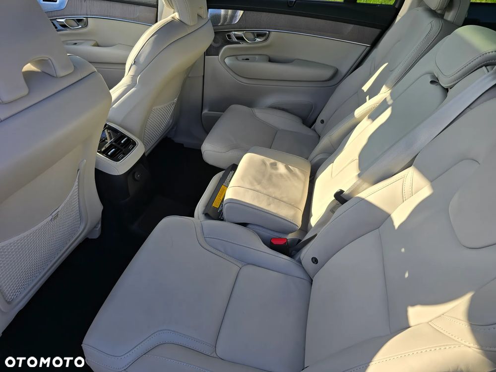 Volvo XC 90 T8 AWD Plug-In Hybrid Ultra Dark 7os - 19