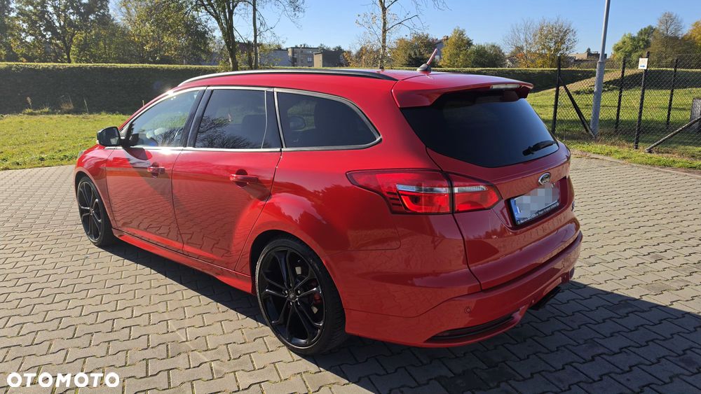 Ford Focus 2.0 EcoBoost ST mit Leder-Sport-Paket - 14