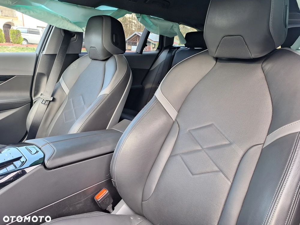 BMW Seria 5 520d xDrive - 13