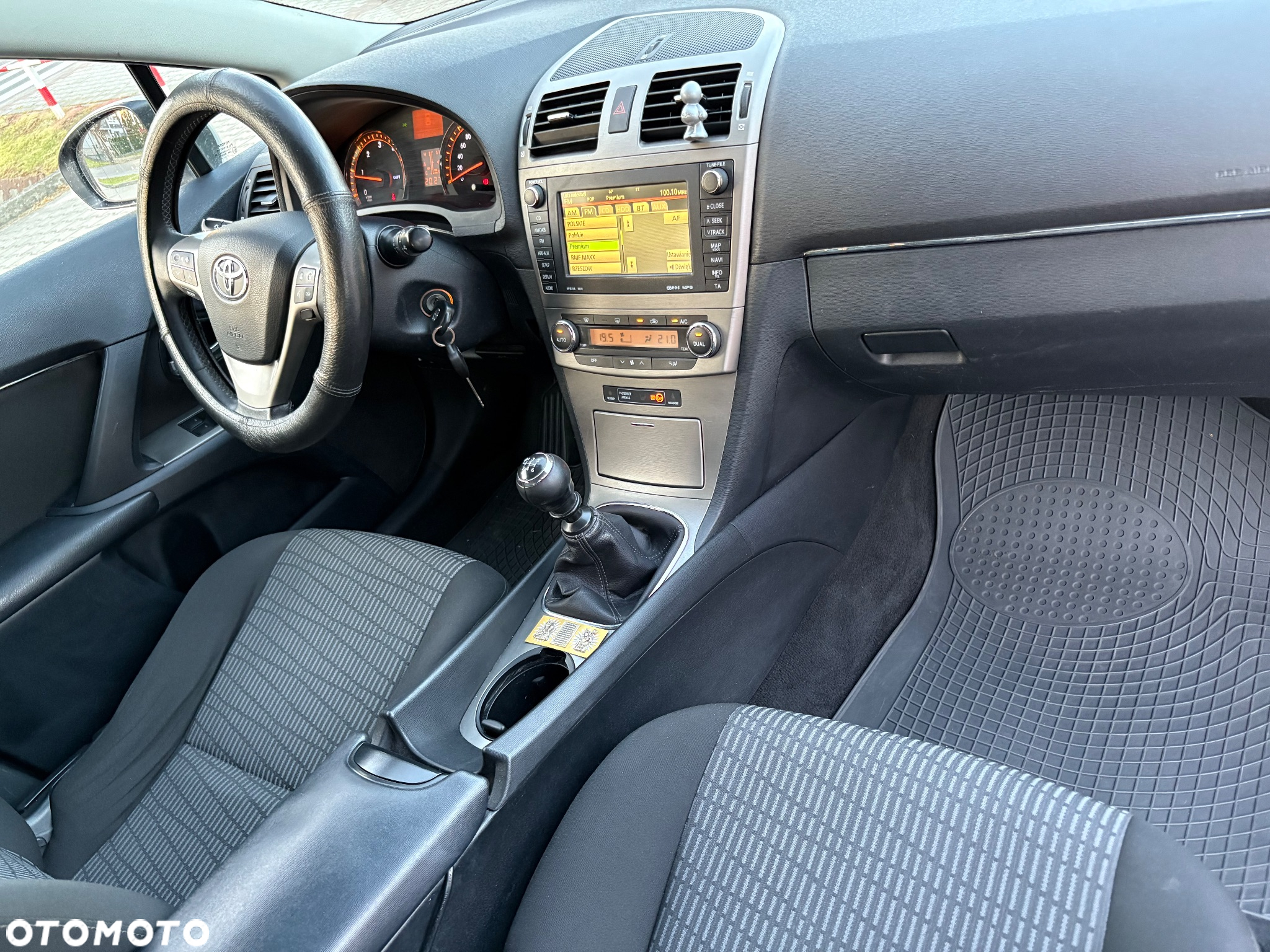 Toyota Avensis 2.0 D-4D Premium - 19