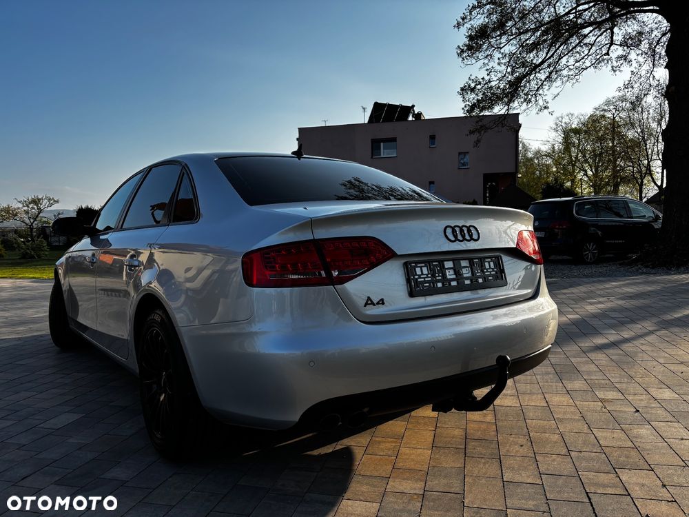 Audi A4 Limousine 2.0 TDI DPF - 8