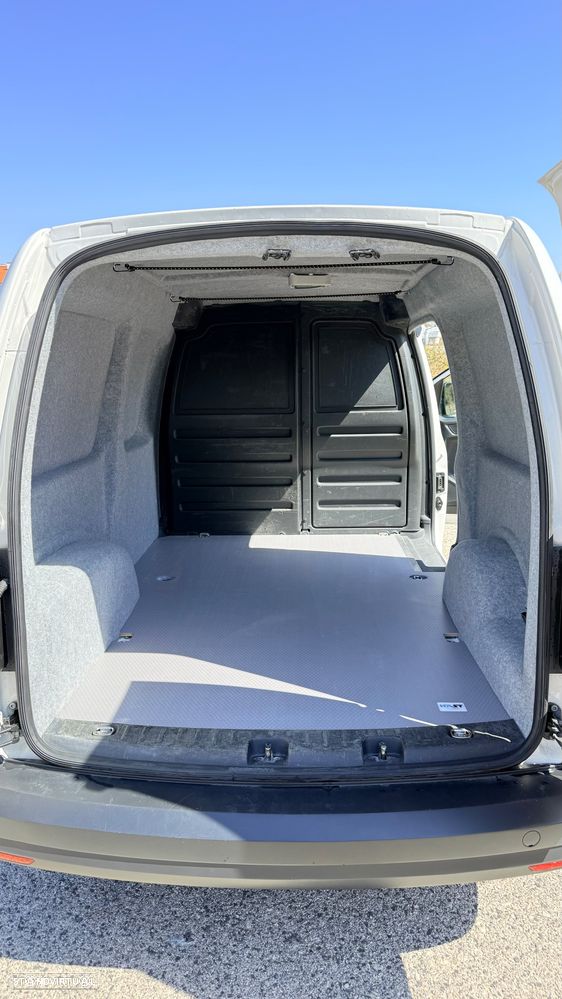 VW Caddy Maxi - 3