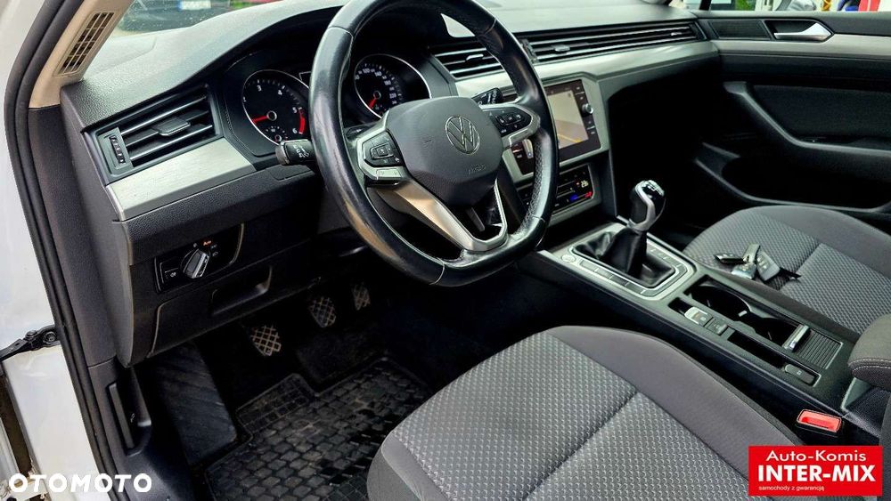 Volkswagen Passat - 35