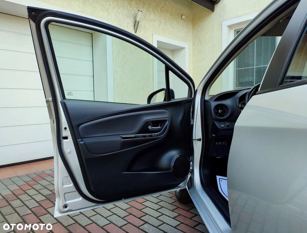 Toyota Yaris 1.0 Premium - 21