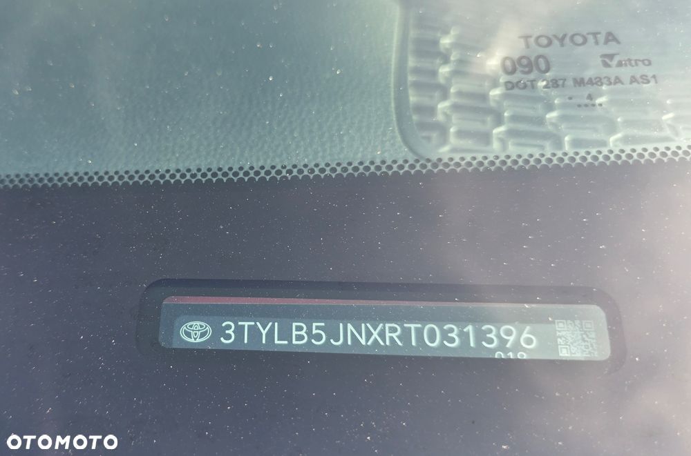 Toyota Tacoma - 27