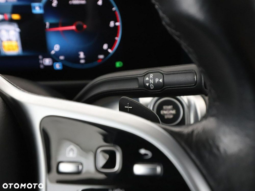 Mercedes-Benz GLB 200 d Progressive 8G-DCT - 34
