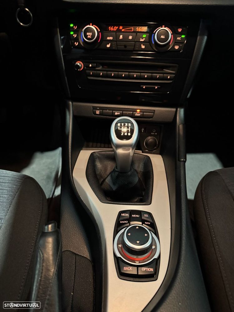 BMW X1 16 d sDrive Line Sport - 17