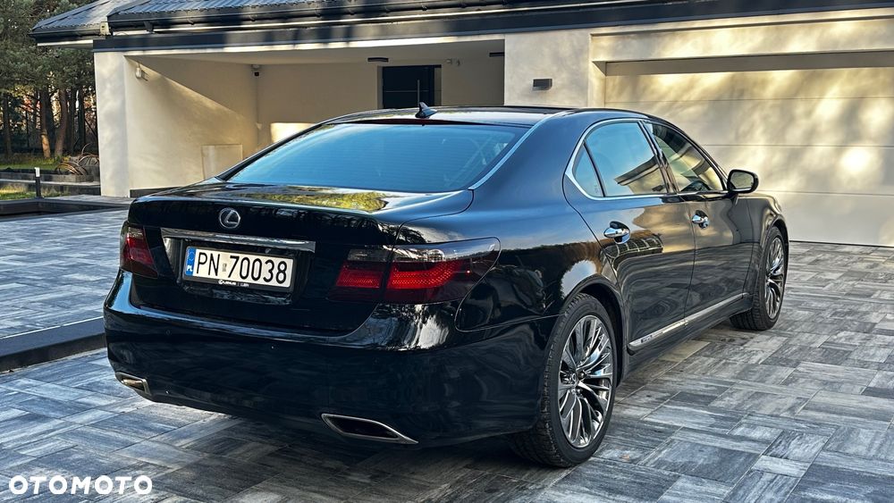 Lexus LS - 5