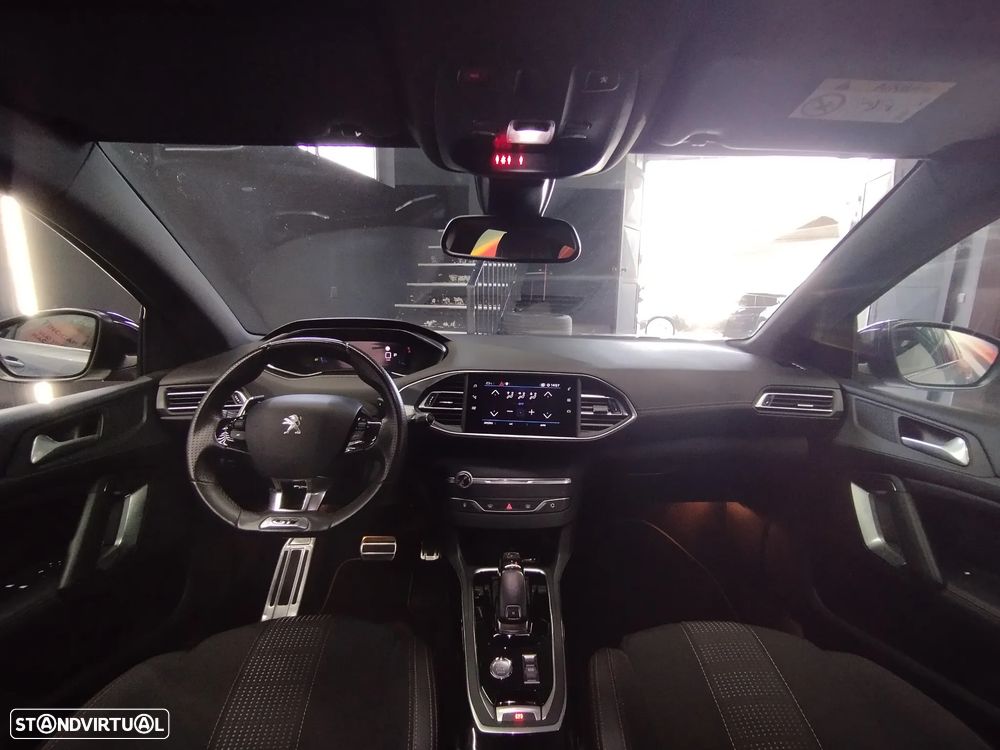 Peugeot 308 SW 1.5 BlueHDi GT Line EAT8 — fotografia 14