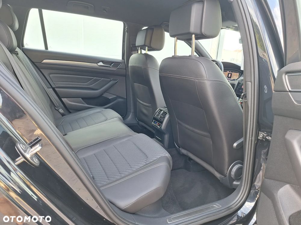 Volkswagen Passat - 17
