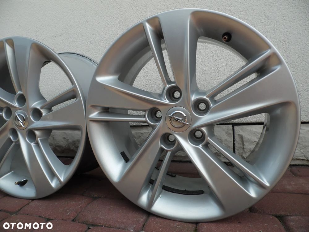 Felgi 17'' 5x115 Opel Astra J K Insignia Zafira C - 1