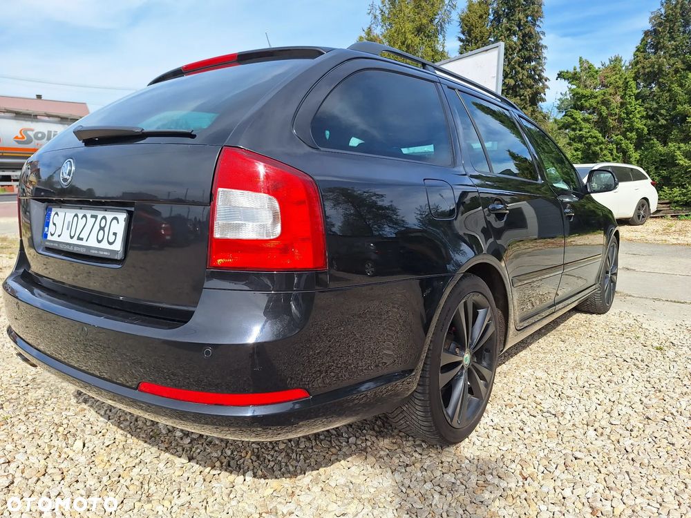 Skoda Octavia 2.0 TDI RS DSG - 9