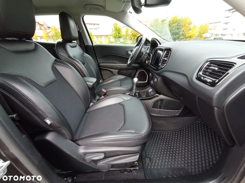 Jeep Compass - 21