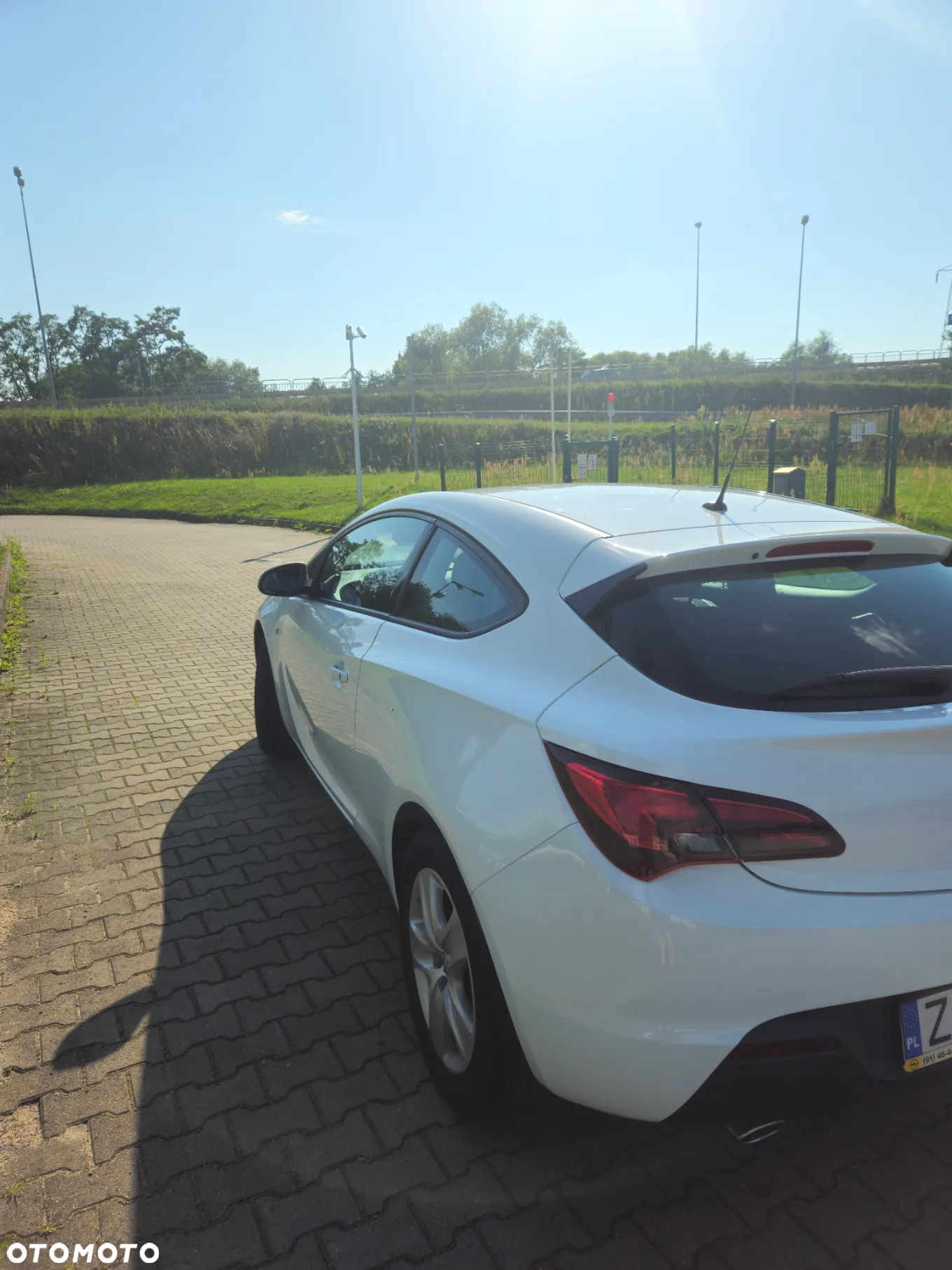 Opel Astra IV GTC 1.4 T Active - 6