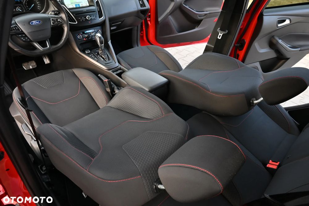 Ford Focus 1.5 EcoBoost STart-Stopp-System ST-LINE X - 30