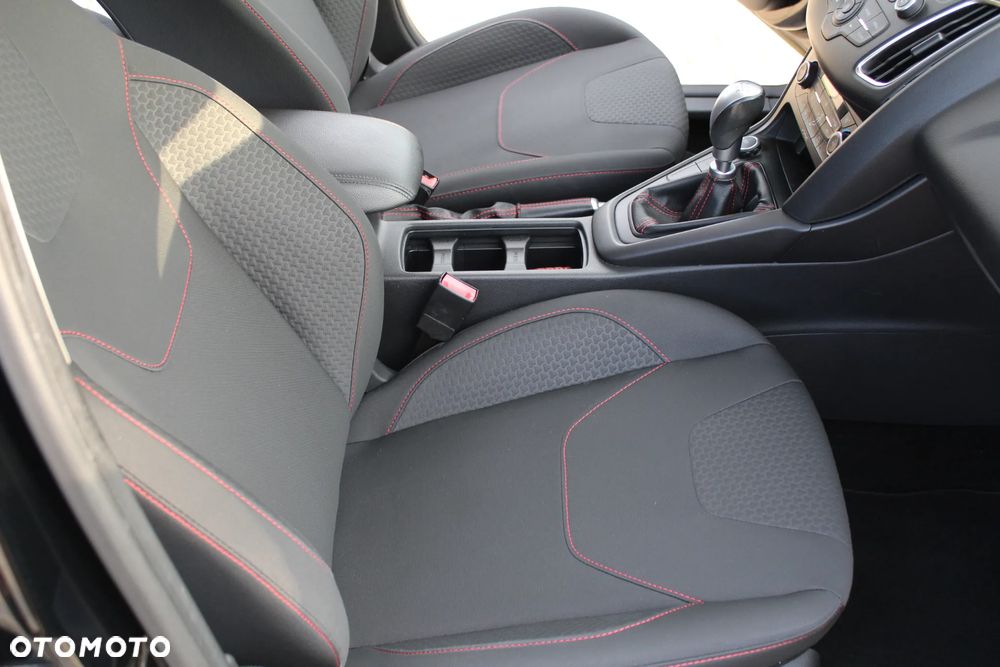 Ford Focus 1.0 EcoBoost ST-Line Black ASS - 19