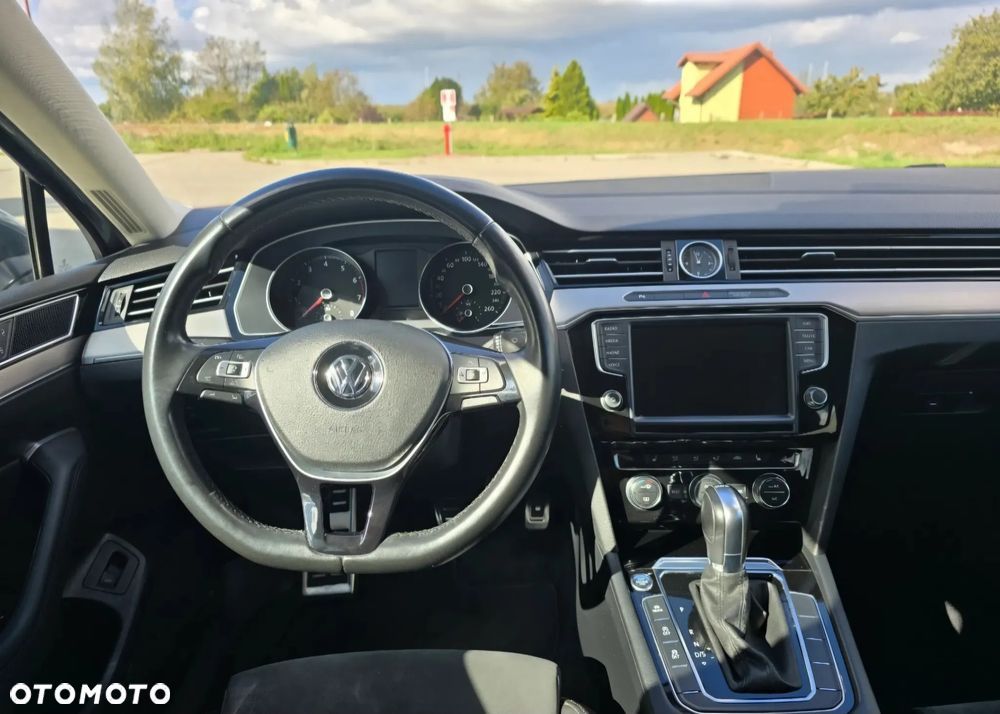 Volkswagen Passat 1.8 TSI BMT Highline DSG - 17