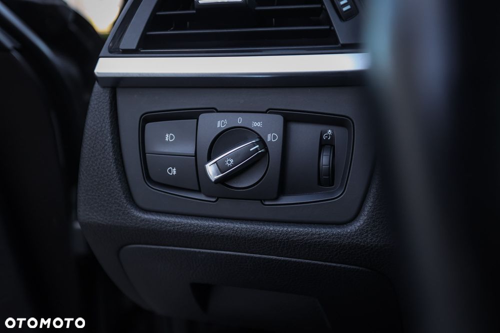 BMW Seria 3 320d Blue Performance Luxury Line - 33