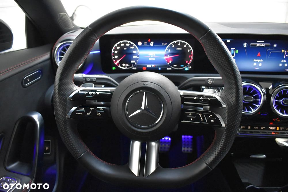 Mercedes-Benz CLA 200 7G-DCT AMG Line Advanced Plus - 20