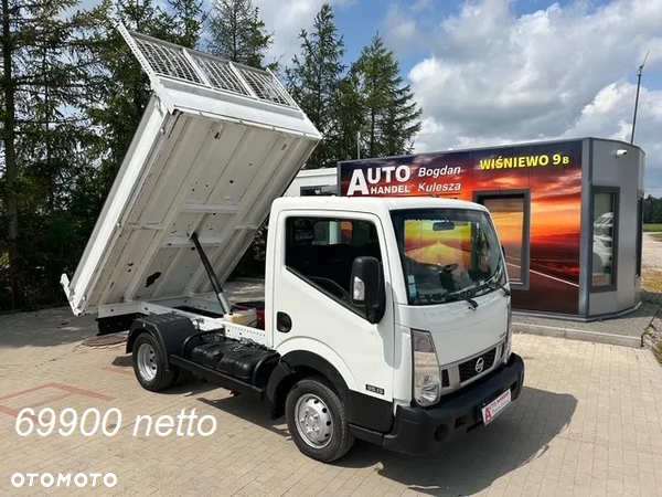Nissan NT 400