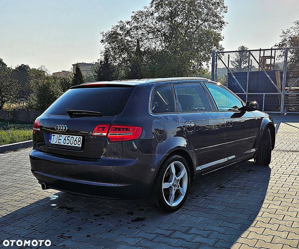 Audi A3 Sportback 1.6 TDI Attraction - 4