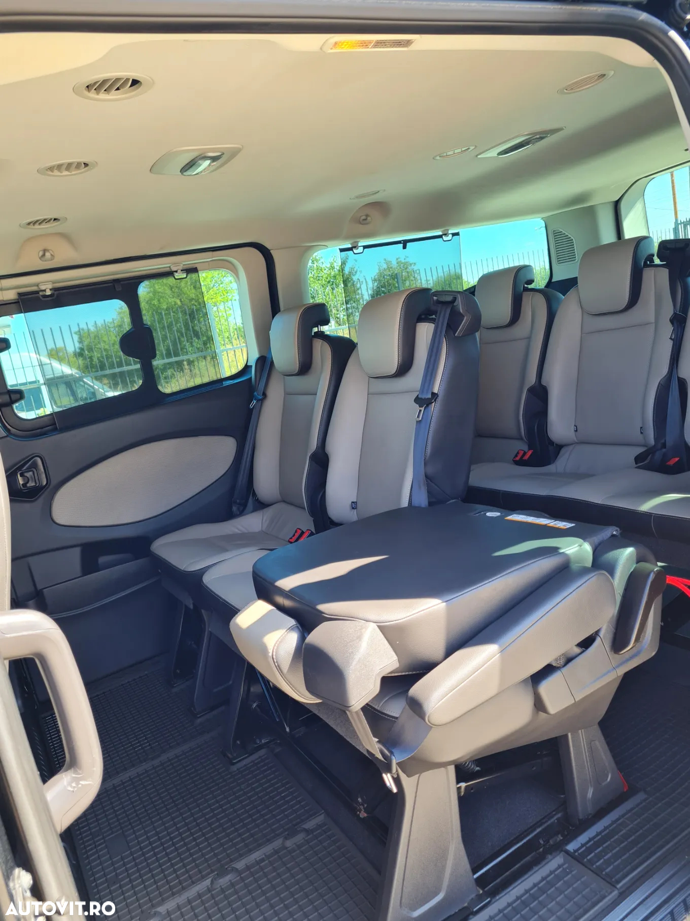 Ford Transit Tourneo Custom - 12