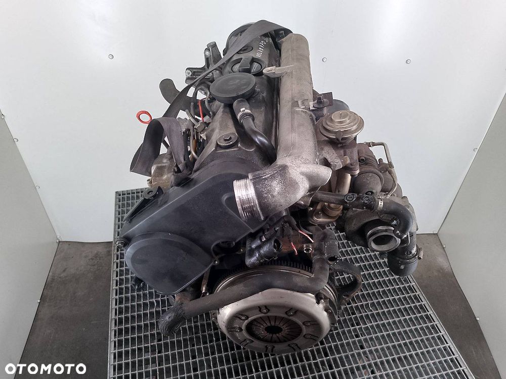 SILNIK VOLVO V70 II D5252T 2.5 D - 3