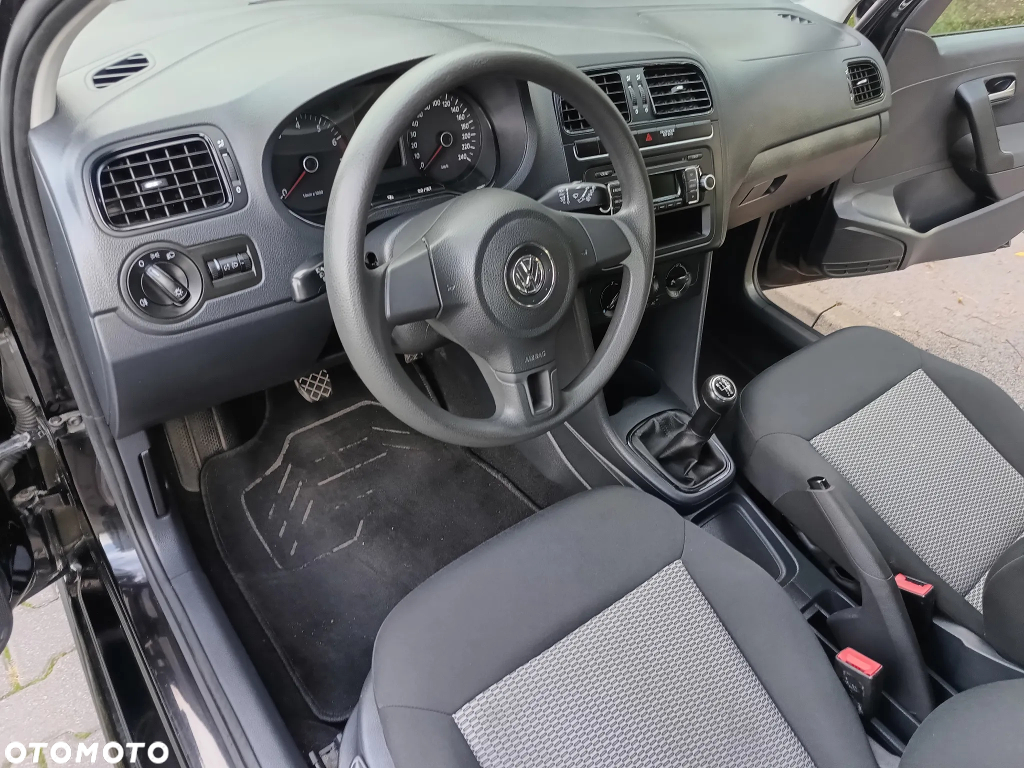 Volkswagen Polo - 13