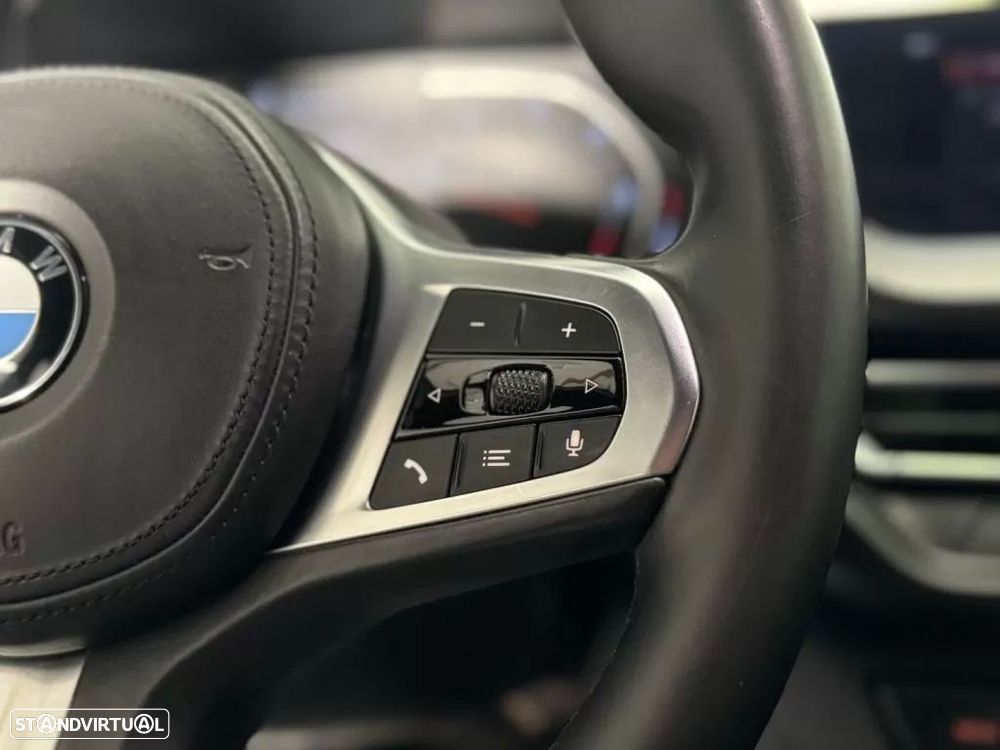 BMW 116 d Pack M - 33