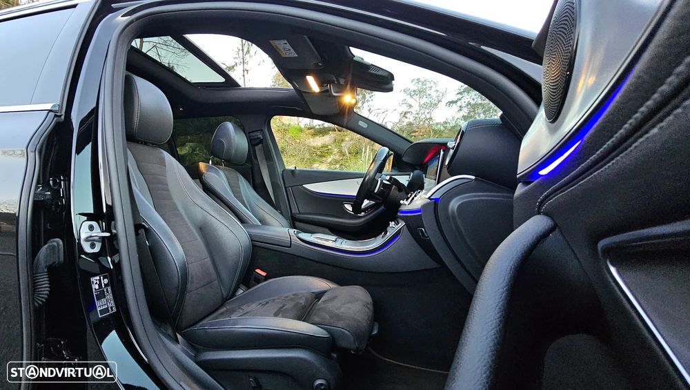 Mercedes-Benz E 300 de 4Matic 9G-TRONIC AMG Line - 27