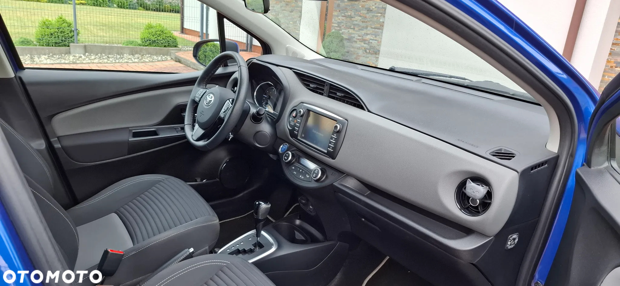 Toyota Yaris Hybrid 100 Premium EU6 - 9