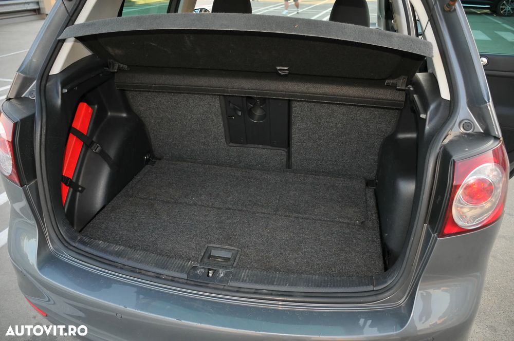 Volkswagen Golf Plus 1.6 TDI DPF DSG MATCH - 21