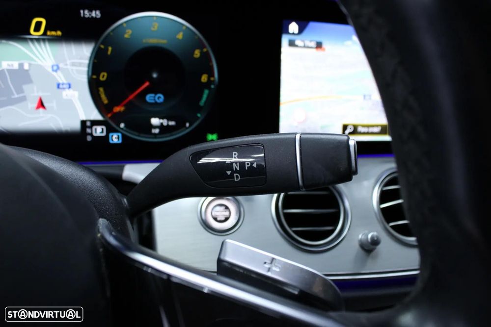 Mercedes-Benz E 300 de AMG Line 4Matic - 23
