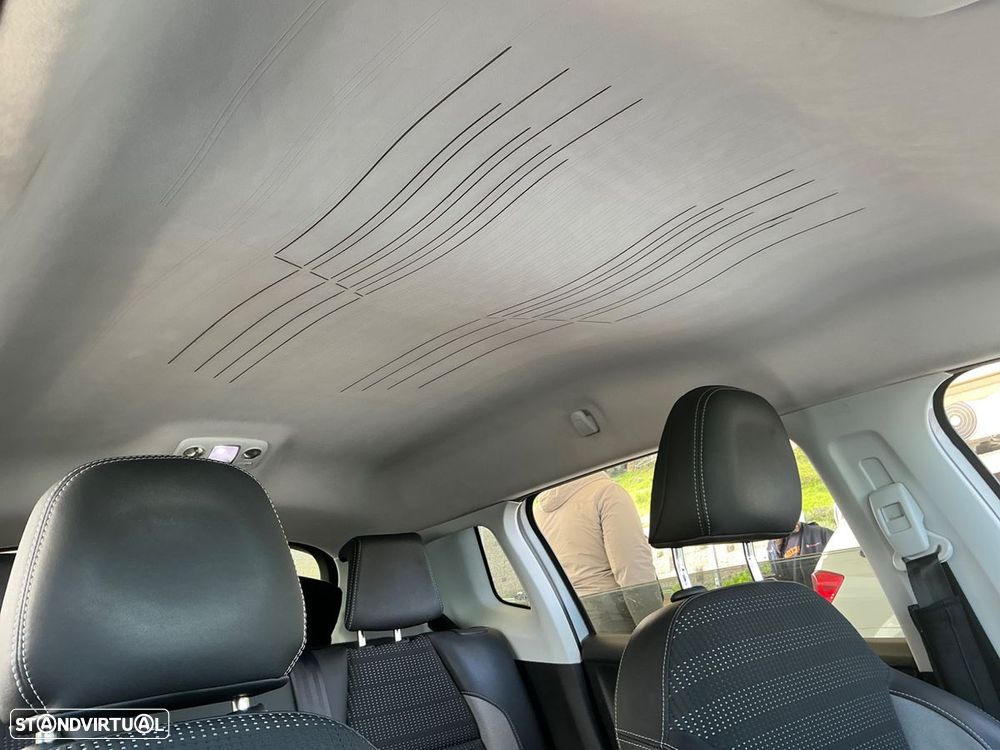 Peugeot 2008 1.2 VTi Allure - 9