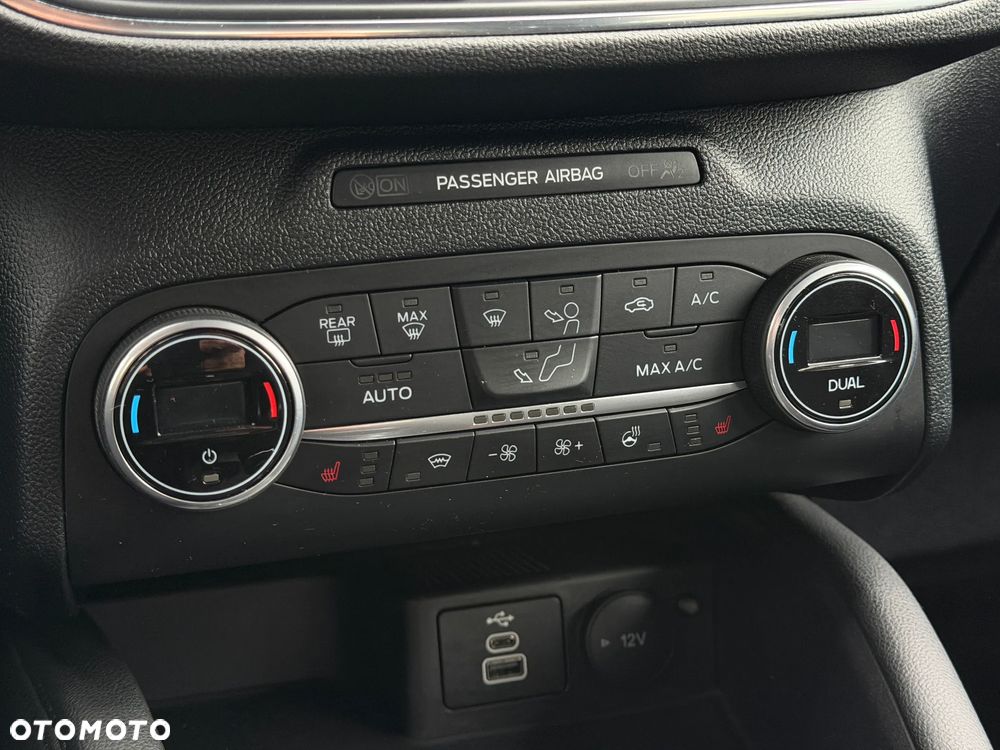 Ford Kuga 1.5 EcoBoost FWD Titanium - 19